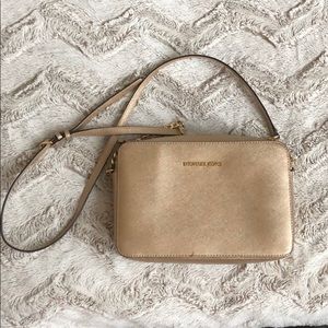 Michael Kors Jet Set crossbody